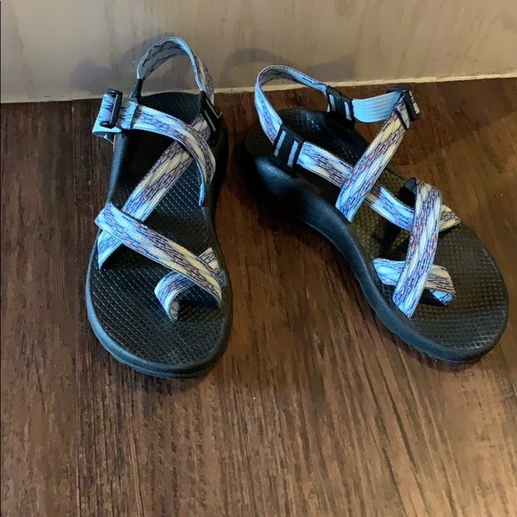 Chaco Shoes - Gently used, multi colored women’s chacos!